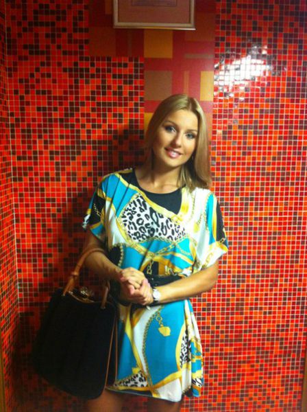 This Model Beauty Packs a Real Punch!