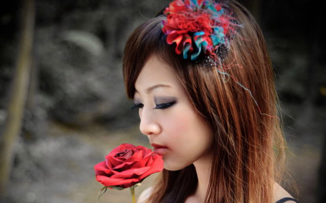 More Lovely Ladies to Look At