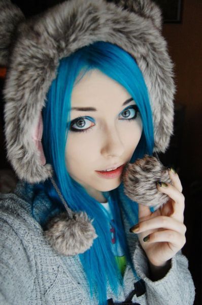 More Lovely Ladies to Look At