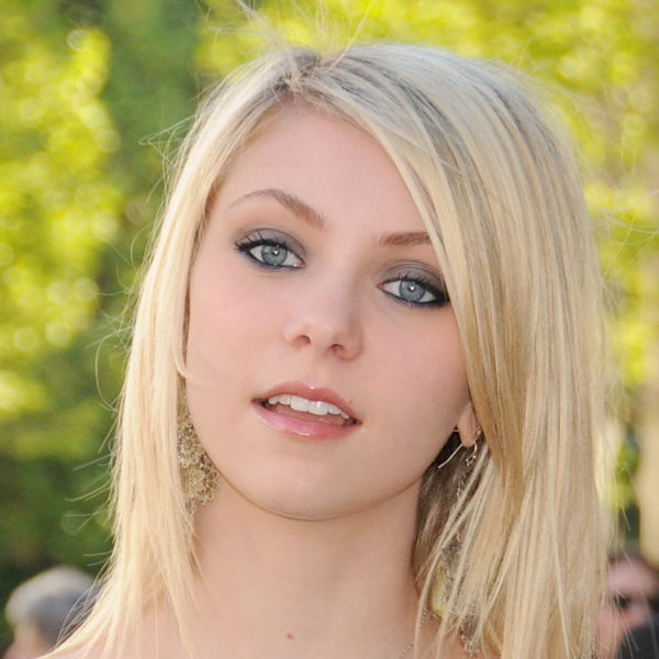 More Lovely Ladies to Look At
