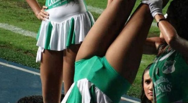 So That Is Where Cheerleaders Keep Their Smartphones