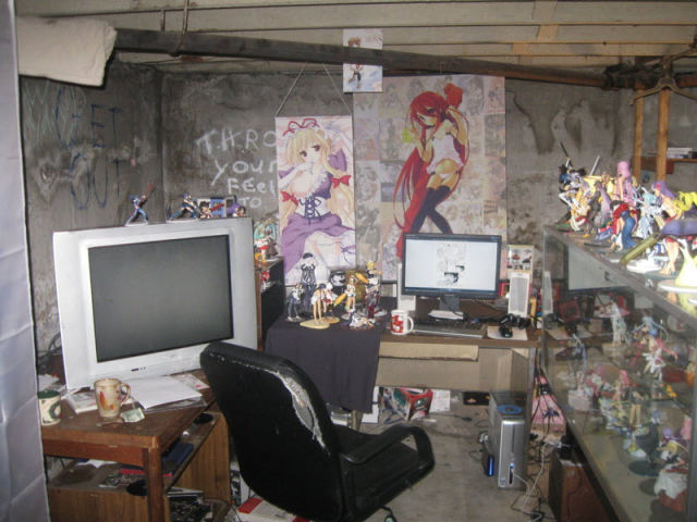 Video Gamers Who Live in a Pigsty