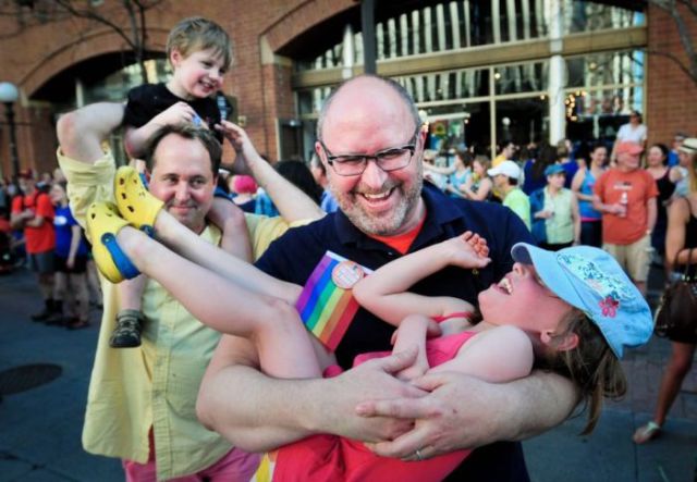 Hard-Hitting Photos That Capture Incredible Moments