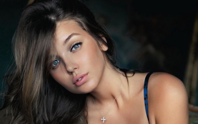 A Few Pretty Cute Girls