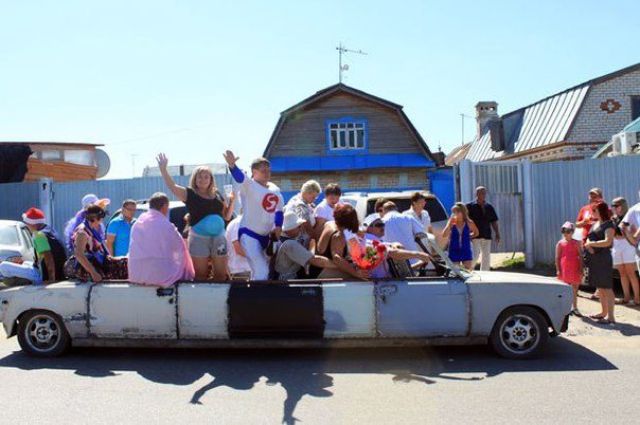 Ridiculous and Funny Wedding Photos