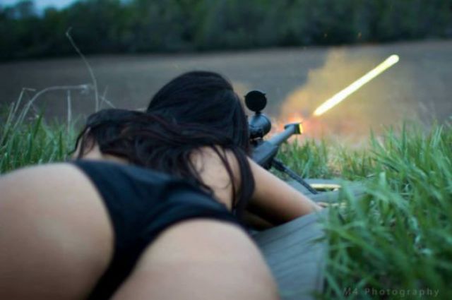 Hot Chicks with Guns Are Definitely a Killer Combination