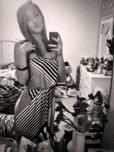 Hot Babes Who Live in a Mess