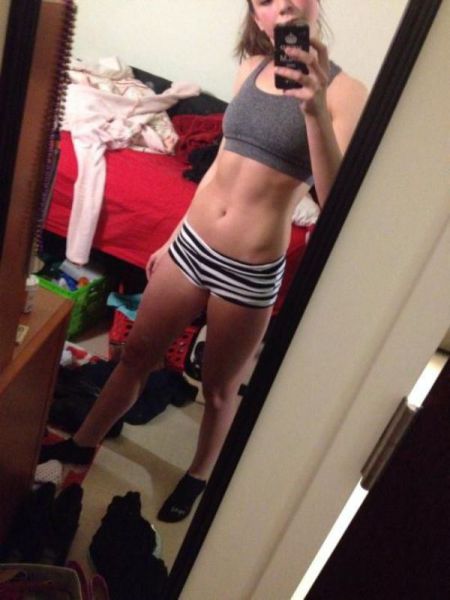 Hot Babes Who Live in a Mess
