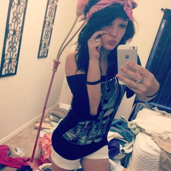 Hot Babes Who Live in a Mess