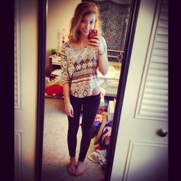 Hot Babes Who Live in a Mess