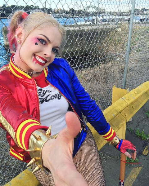 The Resemblance Between This Cosplayer And Margot Robbie’s Epic Character Harley Quinn Is Unbelievable