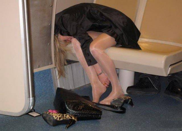 These Girls Announce Party Time!